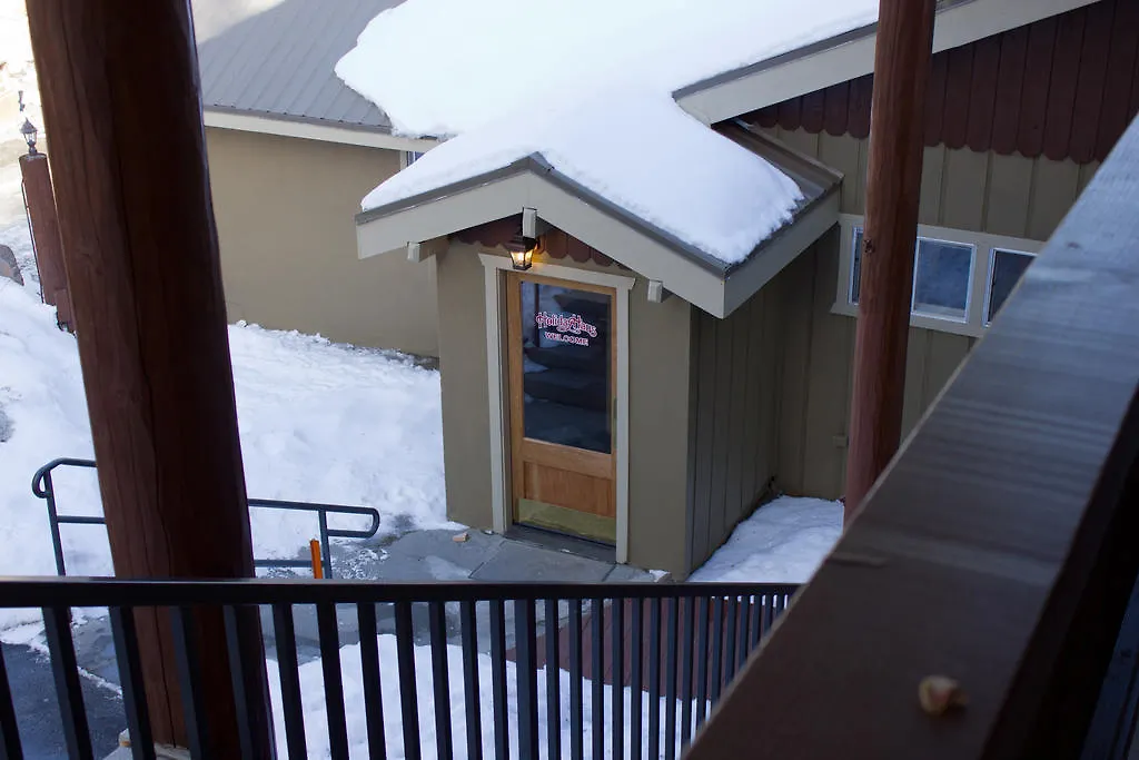 Motel Holiday Haus Mammoth Lakes