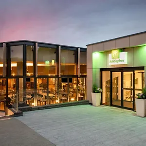 **** מלון London Gatwick - Worth By Ihg בריטניה
